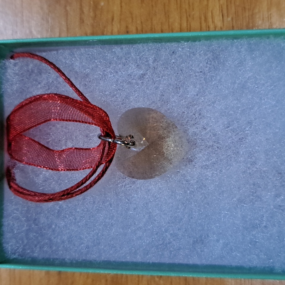 🔥CLEARANCE! Mocha Cafe Crystal Heart Necklace - Picture 3 of 6